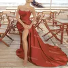 Wysoka szczelina Zielona Syrenka Suknia Seksowna Seksowna Bez Ramiączek Elastyczna Satyna Długa Formalna Prom Dresses 2021 Plised African Party Suknie Plus Rozmiar Robe de Soirée Femme