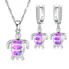 Set di gioielli con orecchini con collana di tartarughe marine carine. Orecchini a bottone con opale alla moda per regalo per ragazze e donne