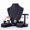 2021 July Trend Set di gioielli in oro 18 carati Un set di accessori da donna Collana Orecchini Anello Braccialetto a portata di mano