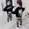Moda Kız Güz Kıyafetler Uzun Kollu T-shirt Pantolon 2 adet Setleri Çocuk Giyim 4 6 8 10 12 Yıl Genç Giyim Seti Bahar 2021