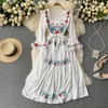 Spring Holiday Beach Vestidos Kvinna Broderade Blommor Kvadratisk Hals Trumpet Sleeve Midistbanded Bohemian Midi Dress C452 210506