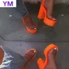 HOT PVC 2021 nouveau cuir verni Fluorescent Orange boucle sangle femmes sandales chaussures Sexy fête carré talons hauts sandales 35-43 Y0721