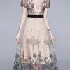 Мода Взлетно-посадочная полоса Летнее платье Женщины О-Шеи Вышивка Выладочная Сетка MIDI Дамы Party Sweet ES 210603