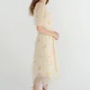 [EAM] Women Yellow Embroidery Mesh Pleated Dress Square Neck Short Sleeve Loose Fit Fashion Spring Summer 1DD7997 210512