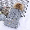 Gorro de estrella de Navidad con diamantes de imitación y perlas para mujer, gorro de punto cálido con pompón de invierno, gorro de mujer con giro de Color sólido, regalo de Año Nuevo