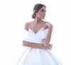 Dubai arabo plus size abito da ballo di lusso abiti da sposa con spalle scoperte perline cappella di cristallo treno abito da sposa abiti da sposa su misura