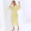 Elegant Ruched Tunic Dress for Women V Neck Batwing Sleeve Midi Dresses Kvinnlig Mode Kläder Stil 210520
