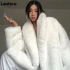 Lautaro hiver surdimensionné épais chaud blanc moelleux fausse fourrure manteau femmes à manches longues lâche décontracté élégant mode coréenne Streetwear 211220