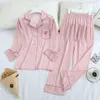 July's Song Faux шелк 2 штуки Pajamas набор женщин осень весенний розовый фламинго напечатанные пижамы длинные рукава брюки брюки костюм 210901