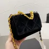 حقيبة الكتف حقيبة المساء حقائب مصممة مصممة Velvet Womens Crossbody أكياس Luxurys ثنتين سميك سلسلة اليد كلاسيكية 19S Diamond Lattice محفظة الكتف المصغرة