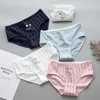 7 st / set Kvinnors bomullsbyxor Skriv ut andningsbara Briefs Girls Soft Panty Underkläder Kvinna Intimates för Kvinnor Sexiga Underkläder 211021