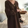 Chic Oversize Tjock Long Sweater Klänning Kvinnor V-hals Höst Vinter Straight Female Casual Loose Stick 210429