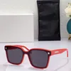Óculos de sol de luxo para mulheres designer de sunglass homens verão clássico mulheres óculos ao ar livre moda óculos quadrado mens com caixa 2202246w