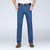Vår sommartunna jeans för män byxor klassiska denim jeans män affärer casual lös rak byxor man plus storlek 40 42 44 210318