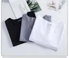 Новый Сплошной цвет футболка Мужская мода Полиэстер V-образным вырезом Футболки Летние с коротким рукавом Tee Boy Skate Tshirt Tops Plus Размер 210322