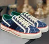 Nya Tennis Sneakers Herr Dam Slip-on Casual Skor Vit Rosa Klassisk jacquard denim Vintage Runner Trainers Skate Designer Dam Sko Hög kvalitet