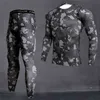 Sous-vêtements thermiques de camouflage pour hommes Set Long Johns Winter Sous-vêtements thermiques Couche de base Hommes Sports Compression Chemises à manches longues 210910