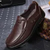 2020 New Real Leather Men's Casual Shoes Flats Formal Dress Shoes Nonslip Slip on Black Mens Loafers Breathable Male Footwear