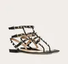 Lyxiga designerskor dam flats sandal flip flops platta sandaler spikes dubbel ankelrem coola sandaler storlek 35-43