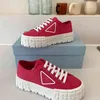 Scarpe casual firmate da donna Sneakers in nylon a doppia ruota con suola spessa a triangolo Scarpe basse in pelle di lusso da donna in tela bianca DVOP