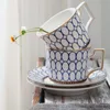 Conjuntos de chá de café 15 PCs Ins moda porcelana British Style Blue Circle Requintado Copos de cerâmica e pires fino China de luxo de luxo com panela de leite