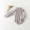 Långärmad baby flicka kläder jumpsuits mjuka bomull födda kläder våren rompers sommar blommig plaid 211101