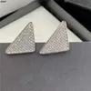 Dreieck-Muster-Ohrstecker, Buchstabe, bedruckt, Charm, schickes Design, versilberter Ohrring, glänzender Diamant-Inlay-Ohrstecker