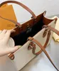 Bolsos de compras 35 CM Blanco Negro Luxurys Diseñadores Hombro Mujeres Señoras Totes Bolso de gran capacidad Equipaje de cuero de moda Mamá Madre