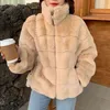 Varm jacka för kvinnor pälsrockar för kvinnor Winterwear Solid Kvinnors Vinterjacka Mode Faux Fur Coat Mink Fur Teddy Coat 211122