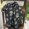 Primavera / Autu180x100cm Moda per il tempo libero Sciarpa stampata con teschio di diamanti Moda Punk Donna Scialli con teschio nero Avvolgere Sciarpa con frange di cotone da donna Rap