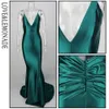 Lovelemonade Green Deep V Neck Otwórz Slim Flash Material Maxi Dress LM81222 210320