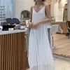 Korobov White Spaghetti Strap Dress Vintage Scollo a V Abiti estivi Coreano Chic Boho Beach Style A-Line Vestidos Femme 210430