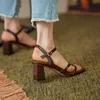 Fedonas moda sandálias de salto espesso verão sapatos clássicos mulher moda festa de casamento mulheres bombas 210624
