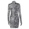 Casual Dresses Zebra Print Frauen Minikleid Langarm mit Handschuhen Rollkragen Bodycon Sexy Streetwear Herbst Winter Slim Club