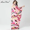 Spring Fashion Runway Maxi Dress Kvinnor V-Neck Batwing Sleeve Geometri Print Loose Plus Size Sticka Long 210524