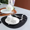 2-4Set lederen placemat servies pad olie waterbestendig antislip eenvoudige placemats disc-achtbaan eettafel mat keuken set 210817