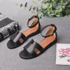 Diseñador Santorini Sandalias Piel de becerro Sandalias de tacón alto Verano Clásico Leyenda Sandalia Casual Zapatos de cuña plana Zapatillas de mujer Toboganes de playa 35-40 Con caja