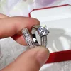 Bröllopsringar Huitan Underbar trendig kvinnlig förlovningsuppsättning med lysande kristall moderna stilband känsliga tidlösa smycken