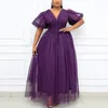 女性のための紫色の線のドレス