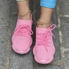 Новые плюс дышащие сетки стилист для женщин мягкие дно высокого качества спортивные кроссовки модные теннисные туфли женщины Y0907