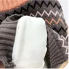 Зимняя девушка вязаный свитер Новый флис сгущает теплые рождественские свитеры волна вырезать полосатый о-образной шеи пуловер детская верхняя одежда Y1024