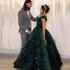 Lüks Balo Pullu Quinceanera Elbiseler Glitter Payetli Kadınlar Tatlı 16 Örgün Parti Gece Kapalı Omuz Robe de Soiree Zarif Uzun Balo Abiye