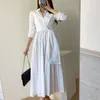 Bahar Fransız Mizaç Yaka Çapraz Askı Bel Uzun Kollu Pileli Elbise Kadın Kore OL Beyaz Gömlek Robe Femme 210514