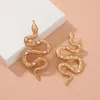 Persönlichkeit Matte Gold Farbe Twisted Schlange Ohrringe Für Frauen Metall Legierung Imitation Perle Tropfen Brincos Baumeln Kronleuchter