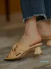 2021 Toe Women Tofflor Cross Strap Casual Sandals Vit Läder Högklackat Slider Aprikos Chaussures Femmes
