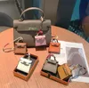 Luxurys Key Case Sumbags Hour Cooks Case Case Case Taenhone дизайнерские сумки вешалки аксессуары мини Satchle Сумка сцепления женская сумка составной леди