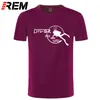 Rem Fashion Cool Men T Shirt Kvinnor Rolig Tshirt Vostok Scuba Dude Anpassad tryckt T-shirt 210324