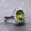 Klusterringar 925 Sterling Silver Ring Blomma med Peridot Stones Shining Luxury Bröllopsengagemang för Kvinnor Smycken