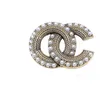 Diseñador de lujo carta de la marca Broches con incrustaciones de alta calidad Perla Rhinestone Broche para mujer 18 K chapado en oro mujeres boda Broches Tre253h