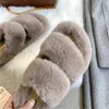 Enstrui Kobiety Winter House Fuzzy Kapcie Futro Moda Ciepłe buty Kobieta Slip On Mieszkania Kobiet Furry Slides Przytulny Dom Wielkość 35-40 Y0406